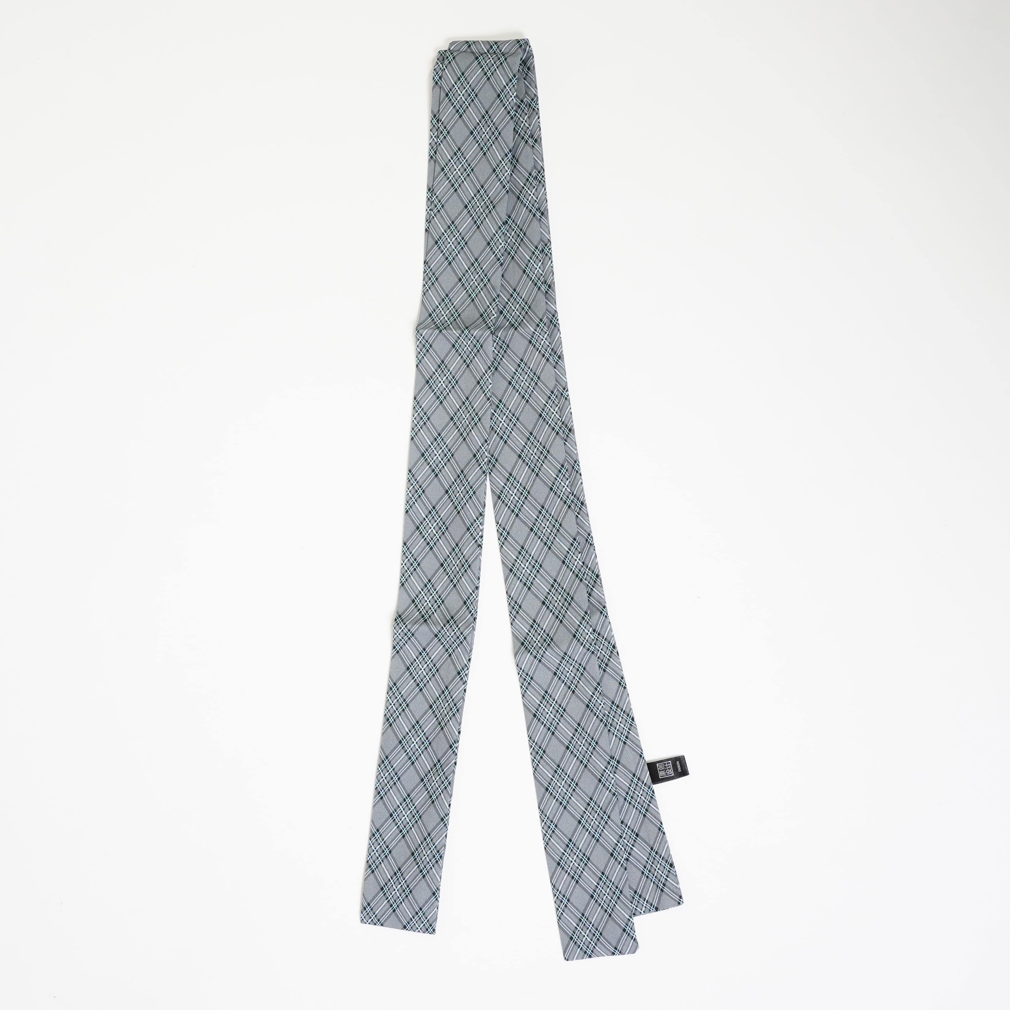 �`�F�b�N�i���[�X�J�[�t