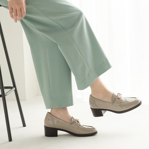 ビットヒールローファーレインパンプス