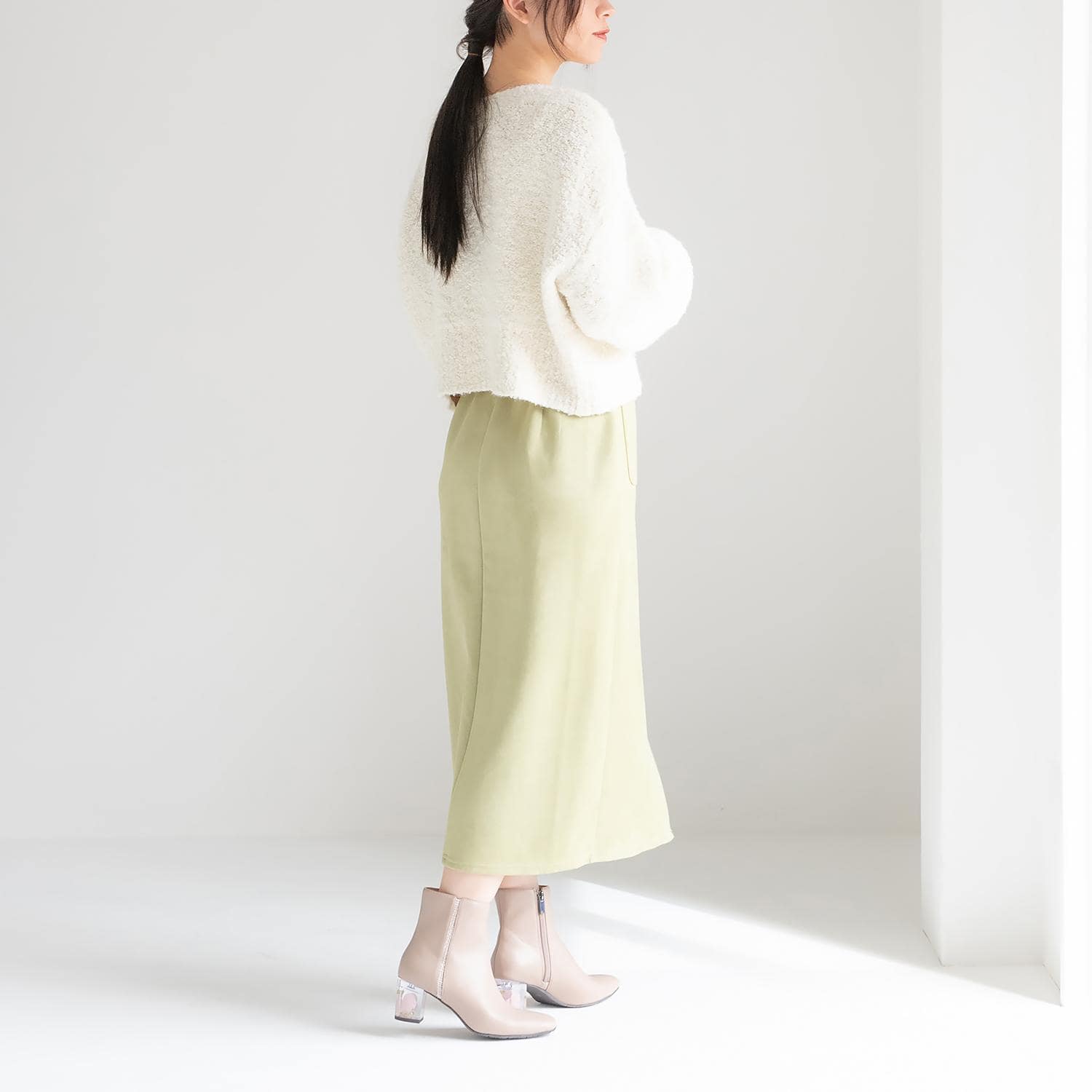 クリアフラワーヒールショートブーツ<新色追加>