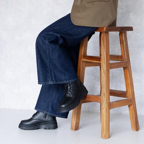 トラックソールレースアップショートブーツ