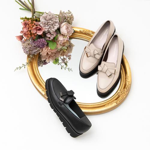 ノットリボントリミングローファー