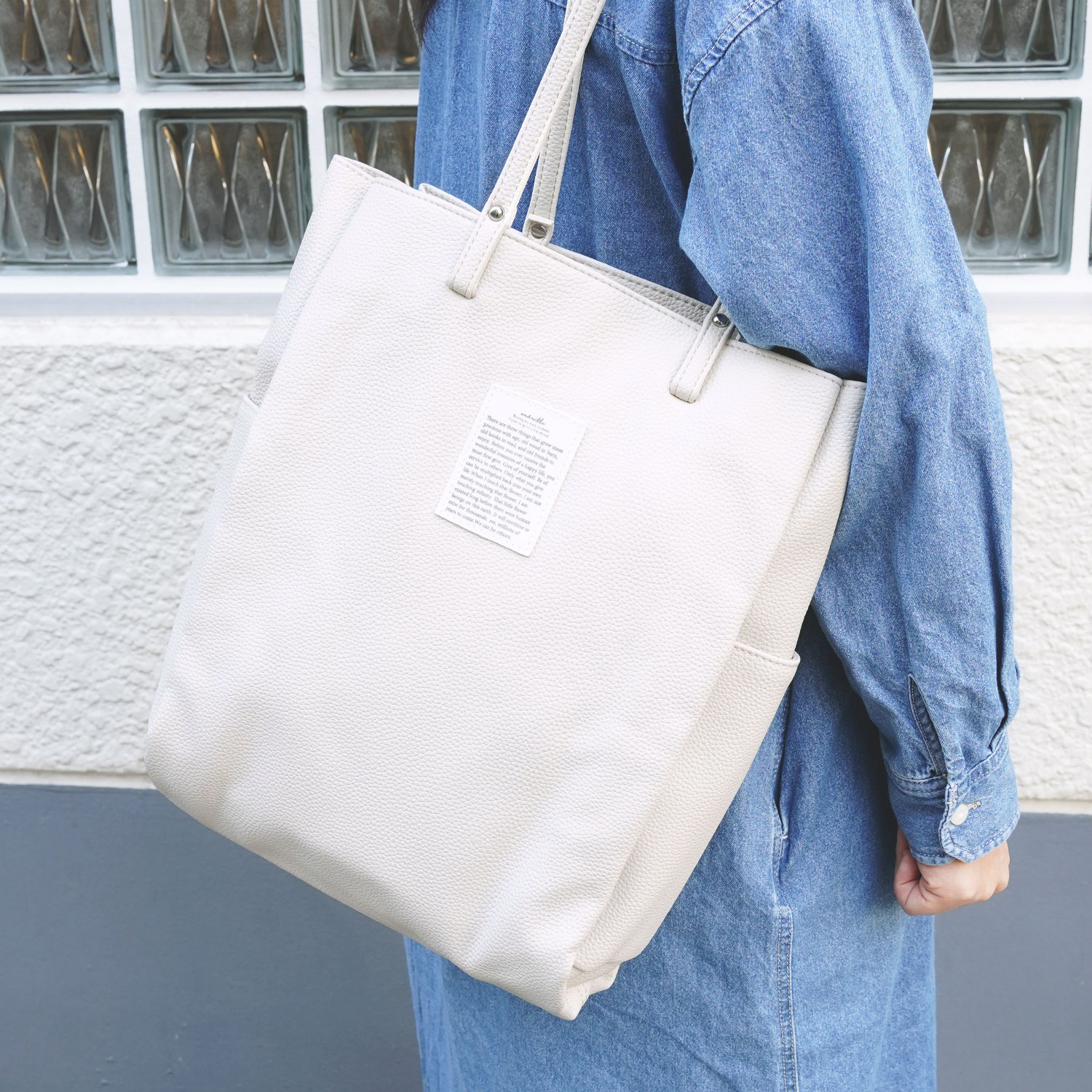 A4�Ή�3�w�g�[�g�o�b�O