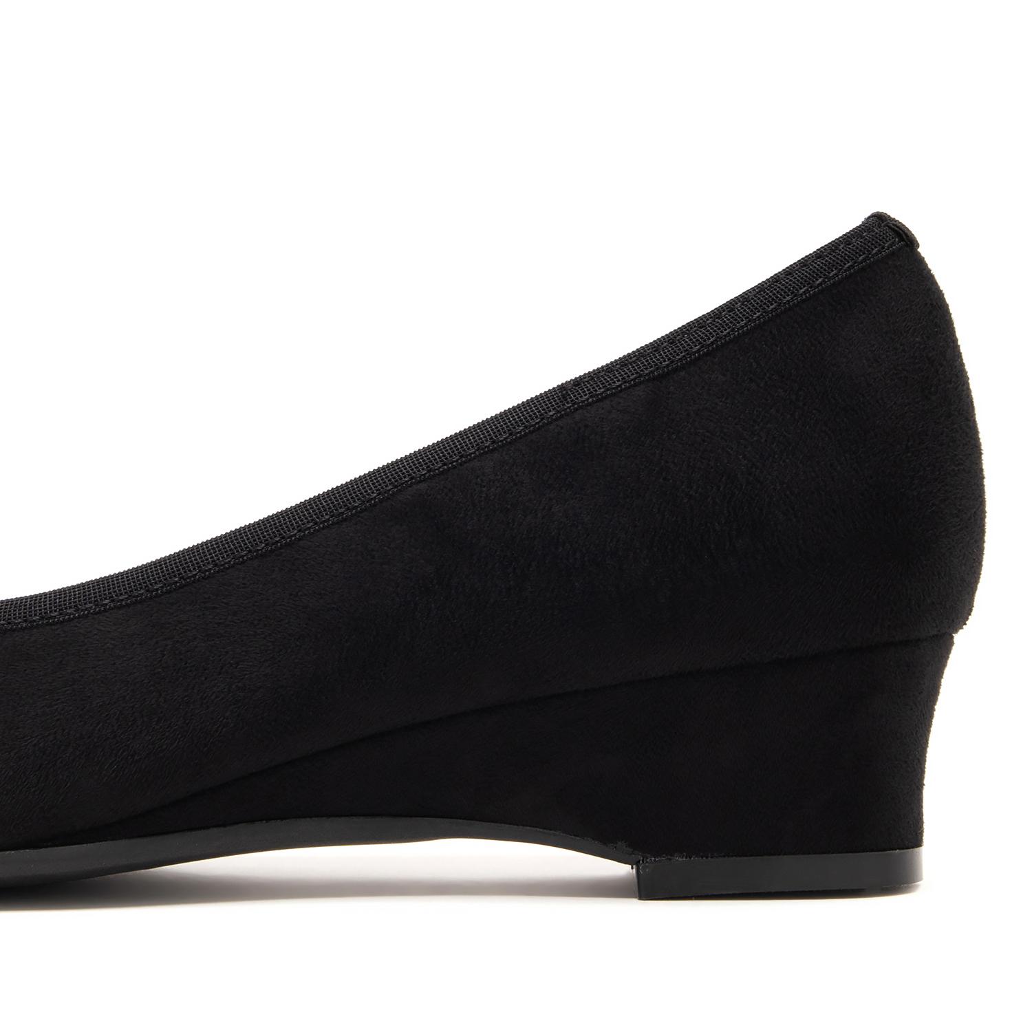 メタルアクセントリボンハーフウエッジパンプス