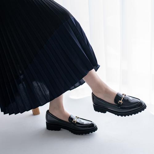 トラックソールビットローファー