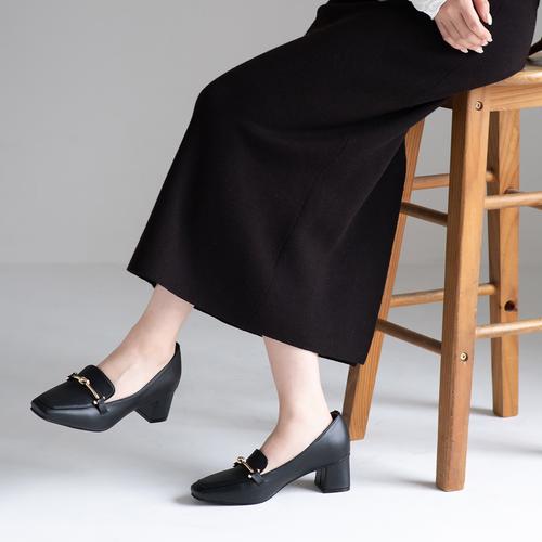 スクエアトゥビットローファーパンプス